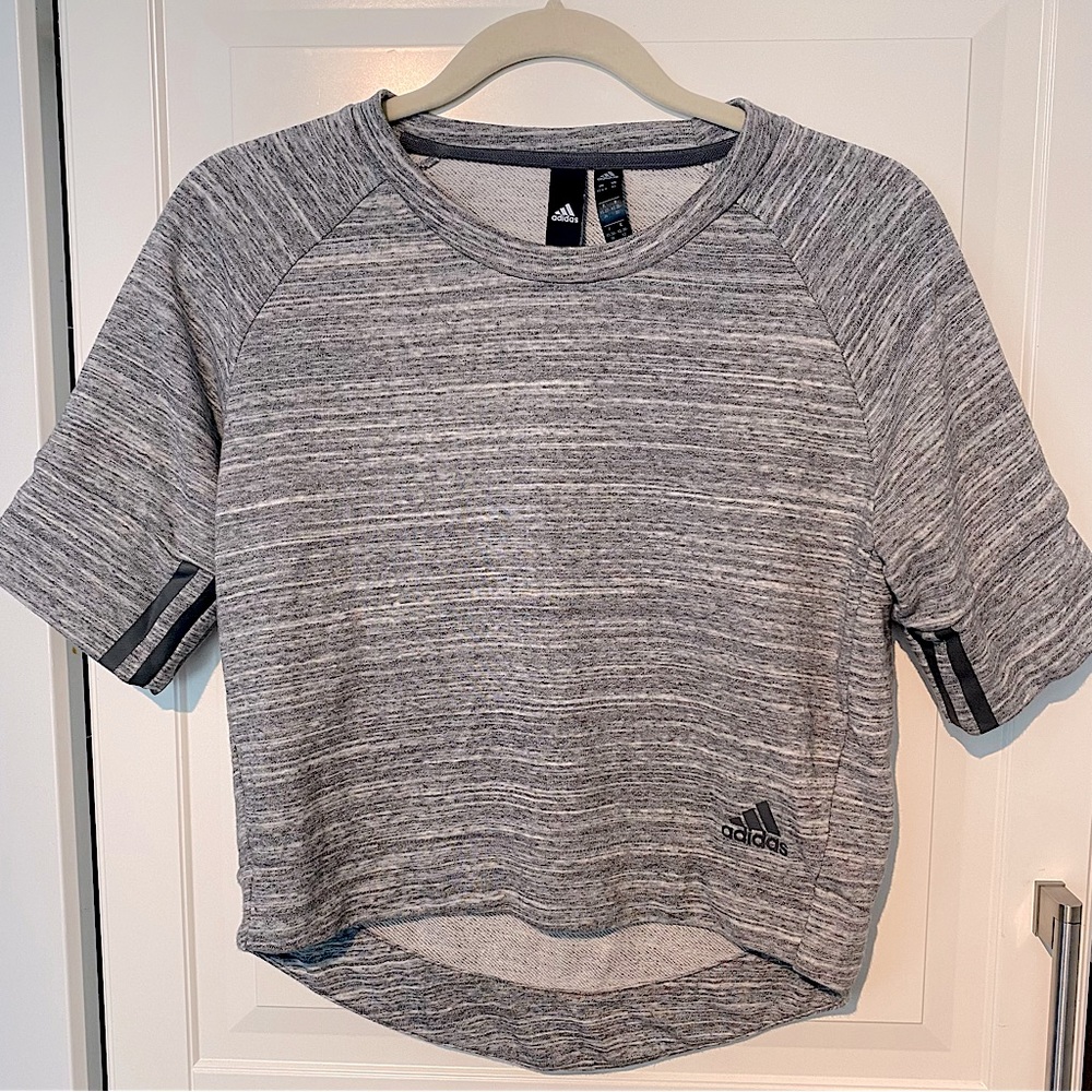 Adidas Heather Gray Short Sleeve Semi Cropped Sweatshirt Size XS